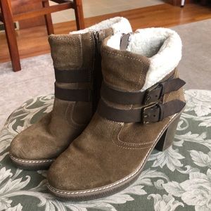 Tan White Mountain Joker Booties